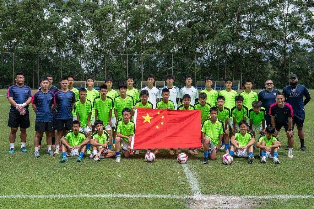 成都U15足球队巴西交流_成都足球青训俱乐部_成都足球青训体系发展
