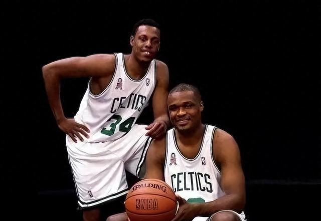 球星退役戒指价值排行_NBA总冠军戒指拍卖价格_湖人总冠军戒指多少钱