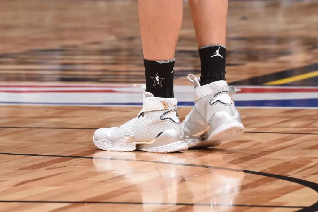 安踏篮球鞋_安踏KT7锦鲤配色_安踏NBA实战篮球鞋