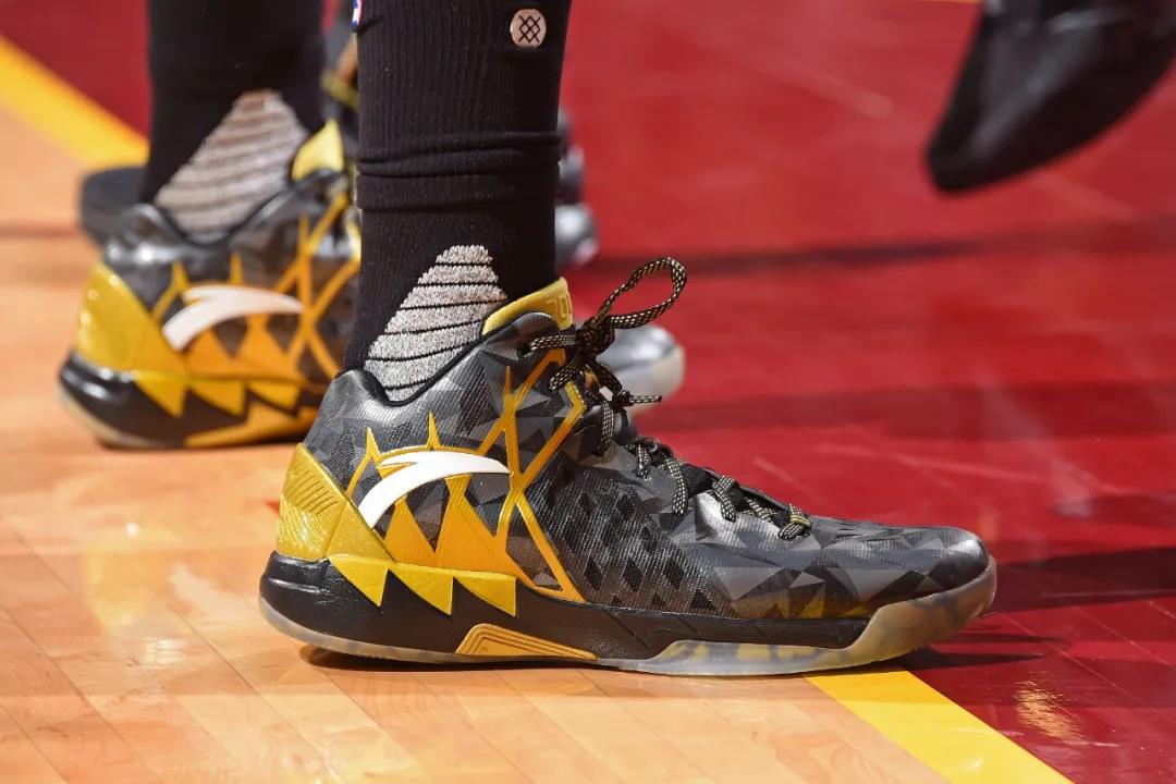 安踏篮球鞋_安踏KT7锦鲤配色_安踏NBA实战篮球鞋
