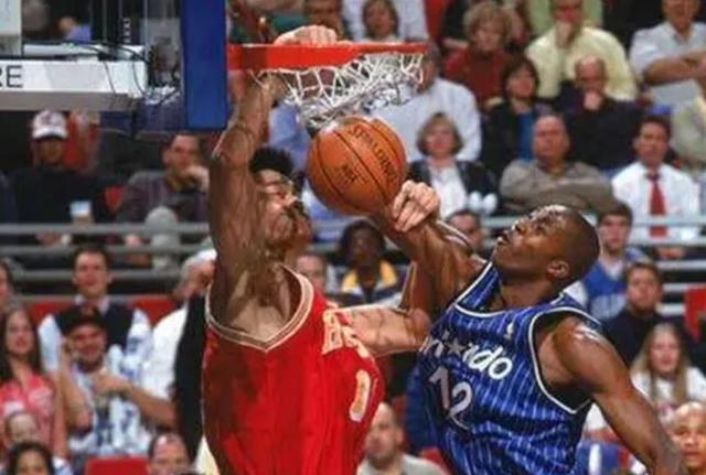 姚明NBA生涯薪资统计_姚明FIBA名人堂入选_姚明入选名人堂了吗