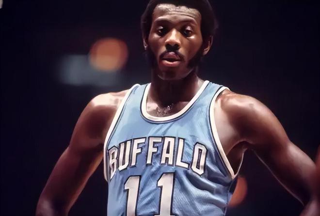  连续3年场均30+球员 _NBA 30+得分球员 _nba职业生涯场均得分榜