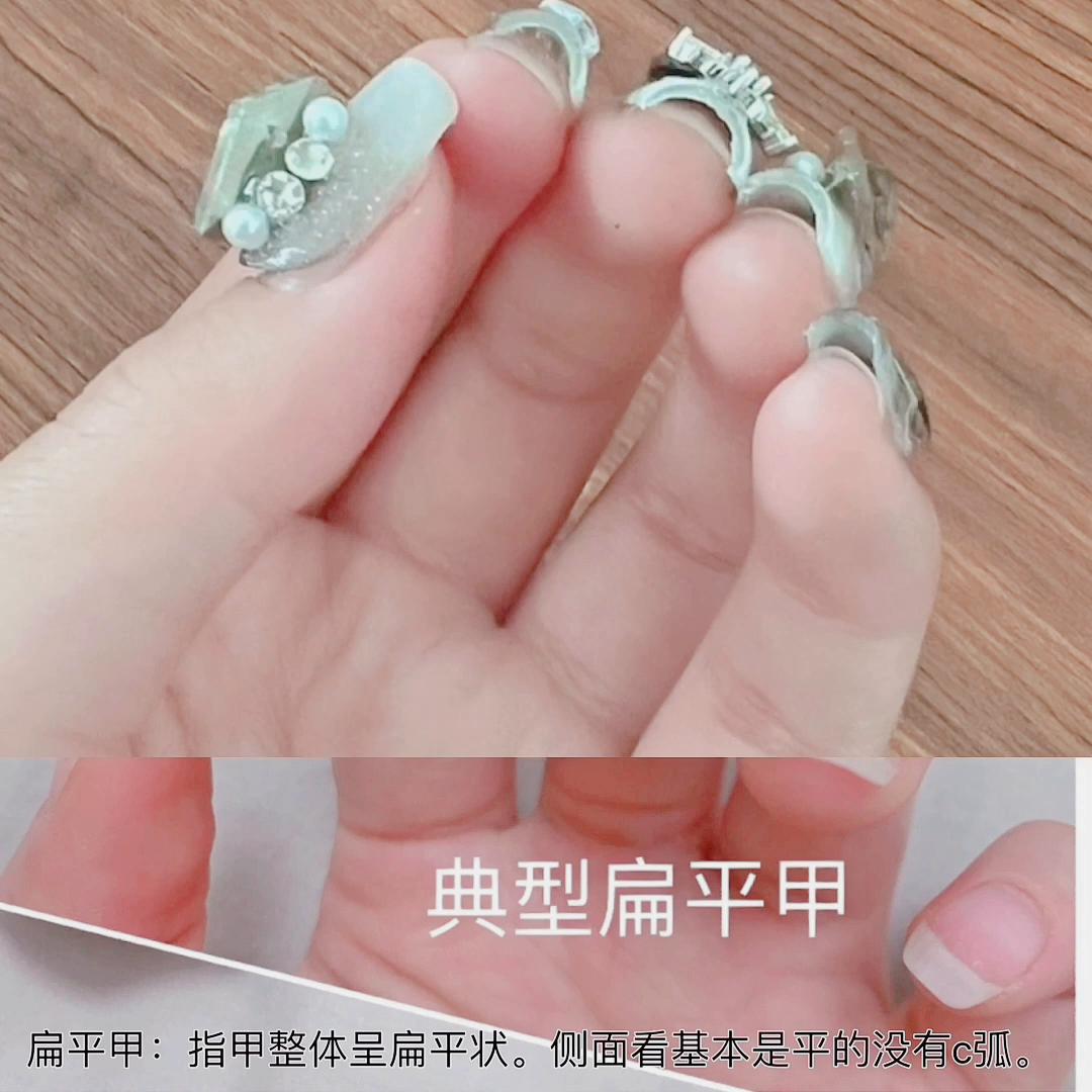 甲型适合贴法_穿戴甲贴法_怎样贴美甲饰品