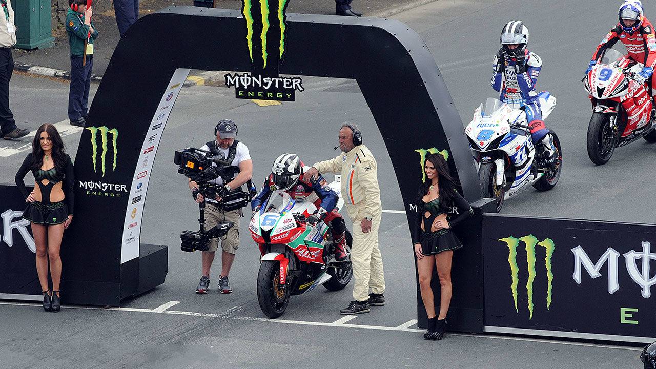Supersport-Race-2-2014-TT_meitu_12.jpg