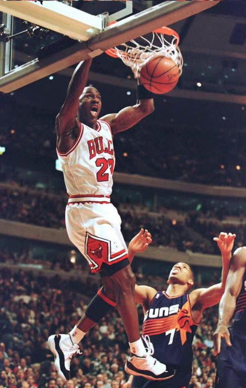 乔丹篮球历史最佳_迈克尔·乔丹NBA影响力_乔丹篮球比赛视频