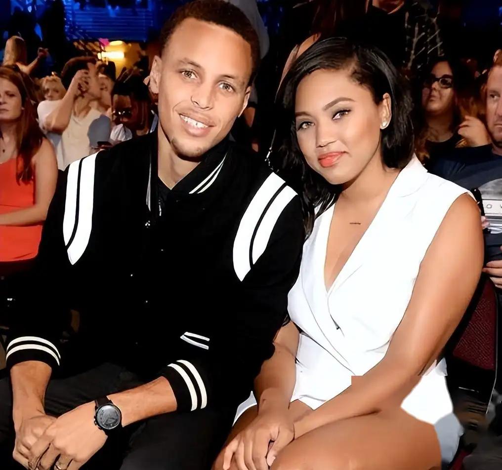 斯蒂芬·库里爱情故事_stephen·curry_阿耶莎库里婚姻生活