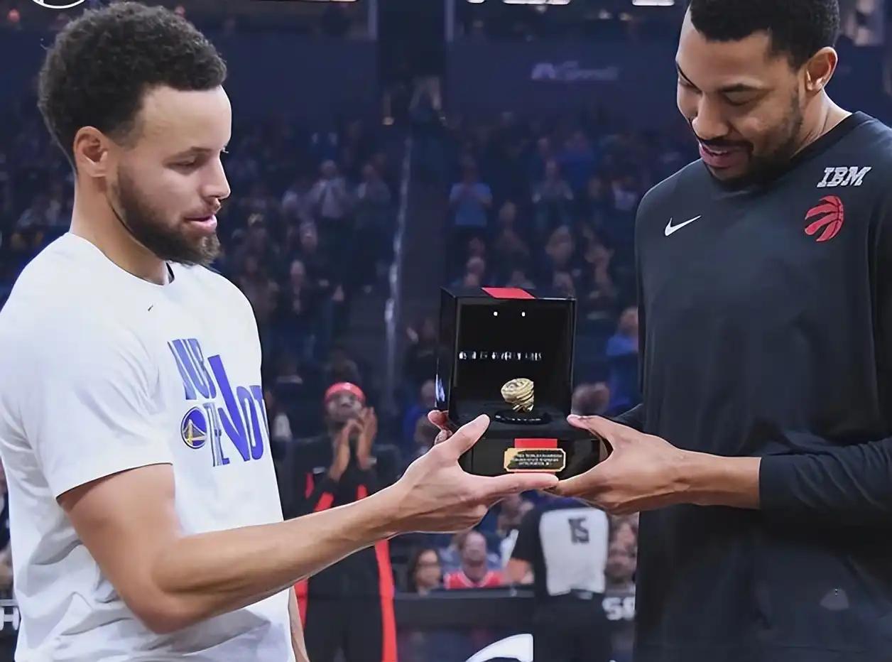 斯蒂芬·库里爱情故事_stephen·curry_阿耶莎库里婚姻生活