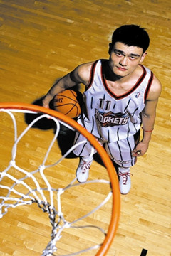 姚明NBA名人堂资格分析_姚明NBA首秀表现_nba名人堂姚明排第几