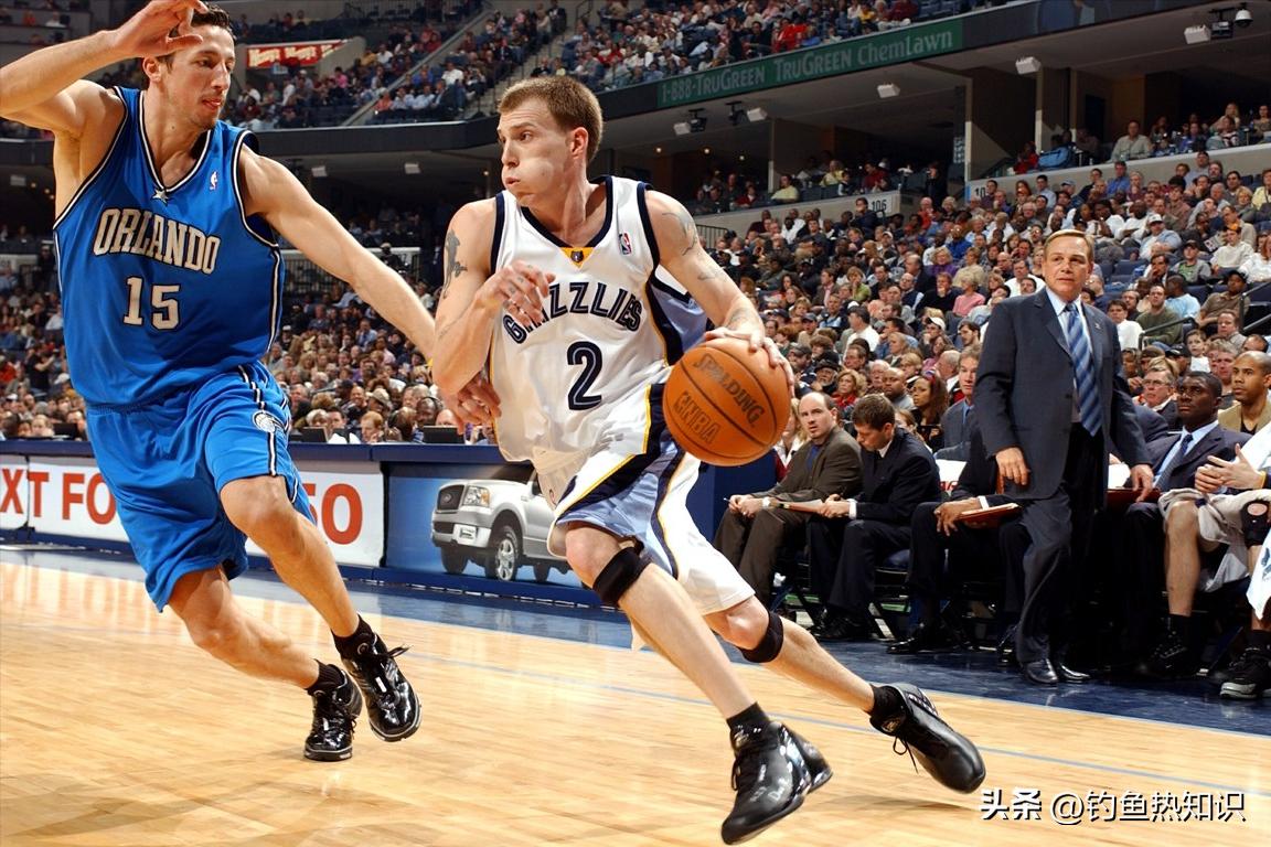 斯蒂芬·库里运球技巧分析_NBA历史上最杰出的运球大师_库里运球过人视频