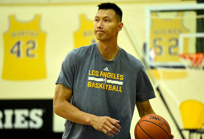 易建联NBA合同分析_易建联湖人被裁原因_nba湖人易建联