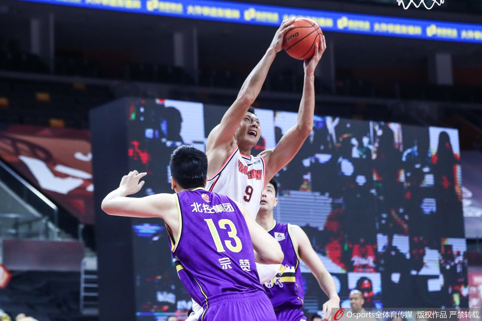NBA湖人签下JR·史密斯_詹姆斯欢迎JR加盟湖人_nba湖人易建联