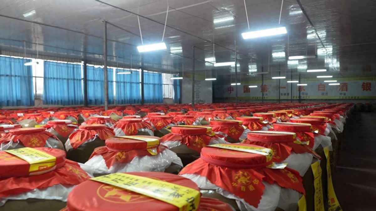 英雄渡酒酱香新贵_茅台旗下酒有哪些品牌_茅台镇酱香白酒品牌盘点